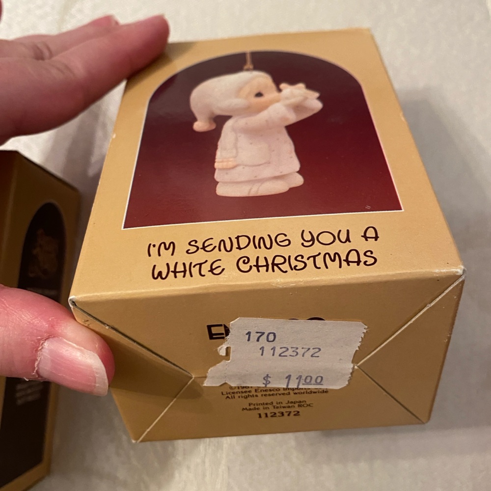 3 Precious moments ornaments - Picture 3 of 4